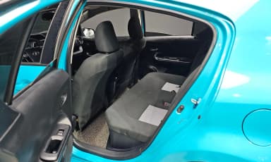 Prius C