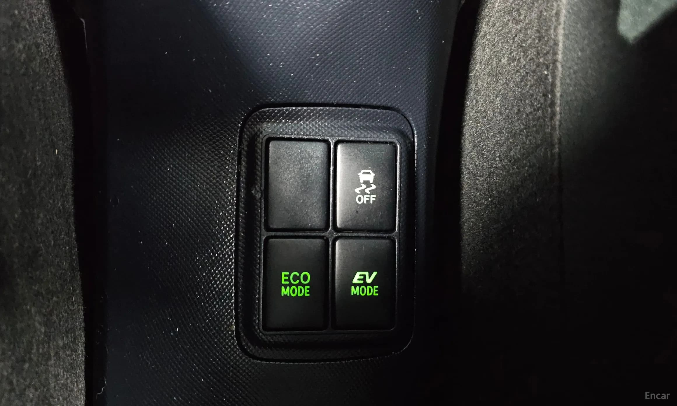 Prius C