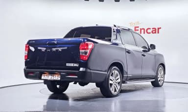 Rexton Sports Khan