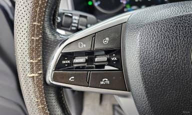 Rexton Sports Khan
