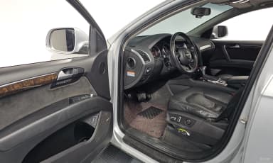 Q7