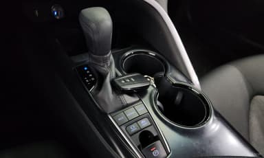 Camry (XV70)