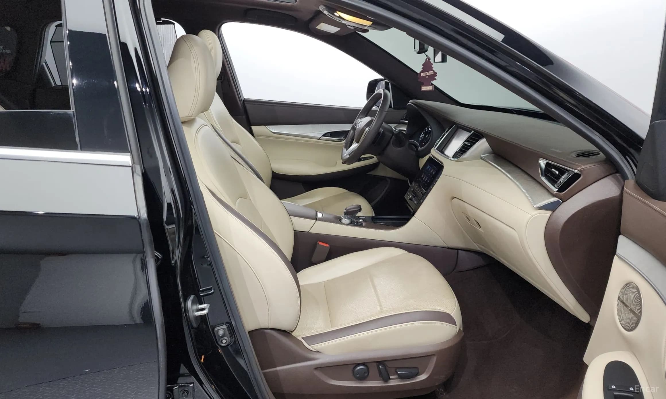 QX50 (P71A)