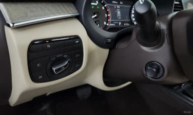 QX50 (P71A)