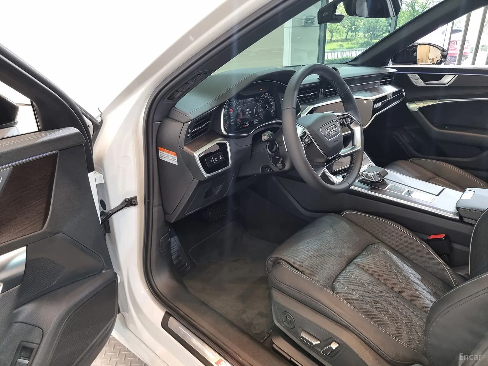A6 (C8)