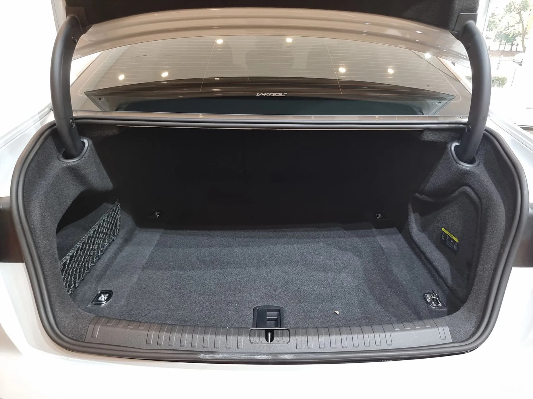 A6 (C8)