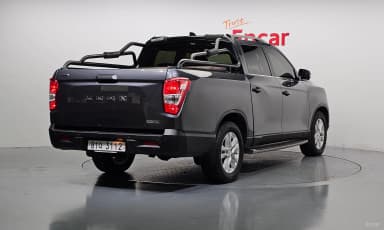 Rexton Sports Khan
