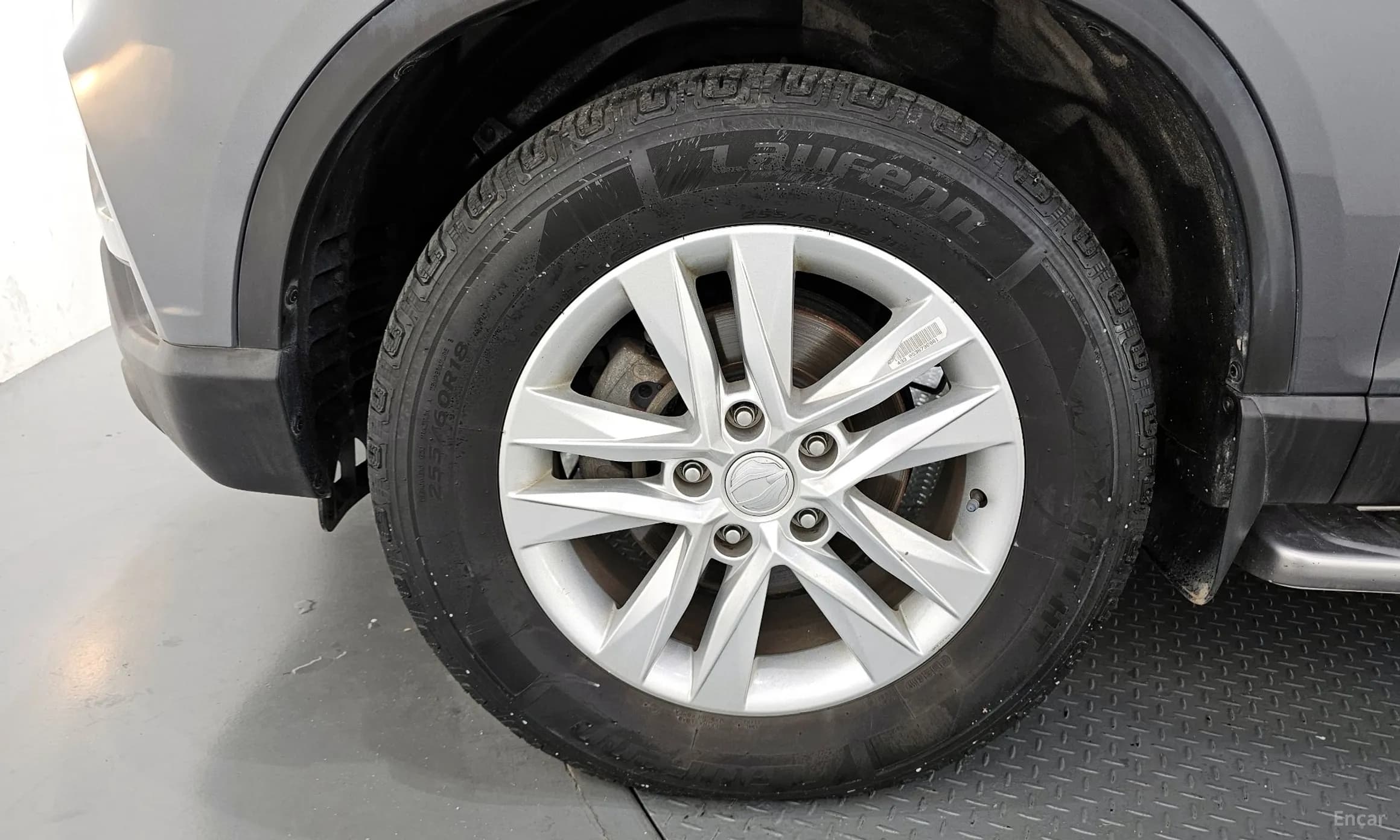 Rexton Sports Khan
