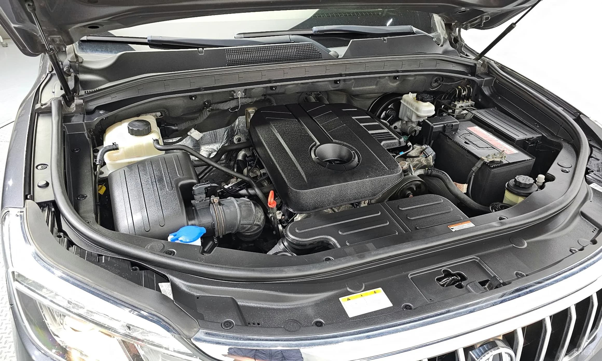 Rexton Sports Khan