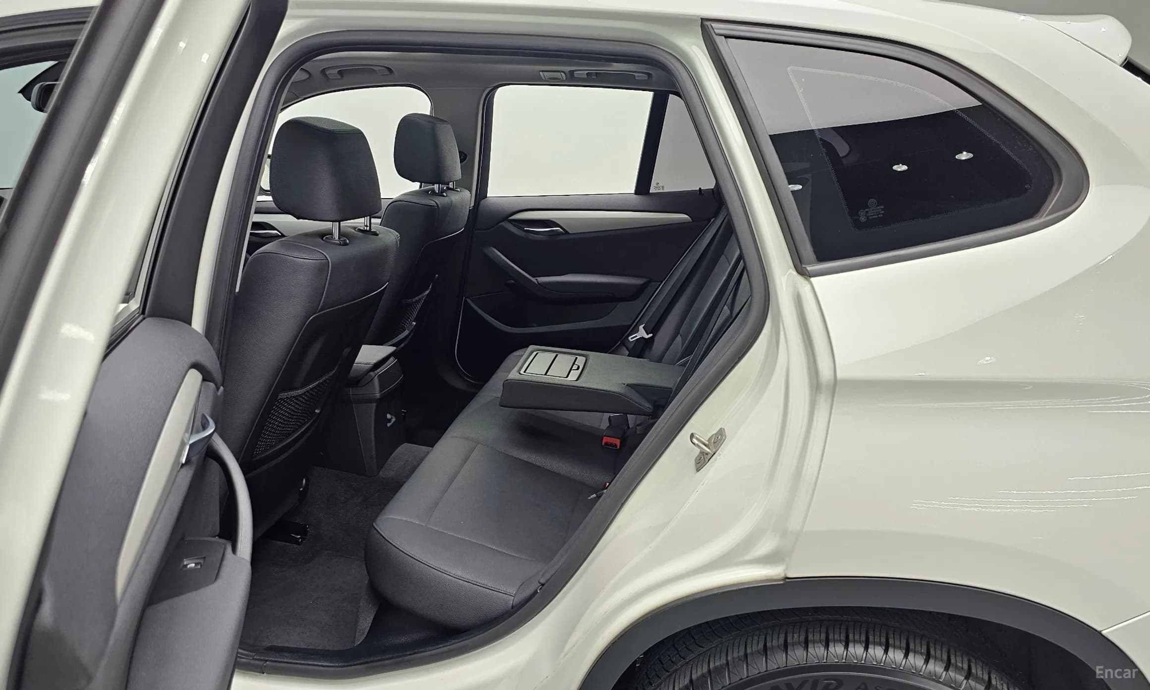 X1 (E84)