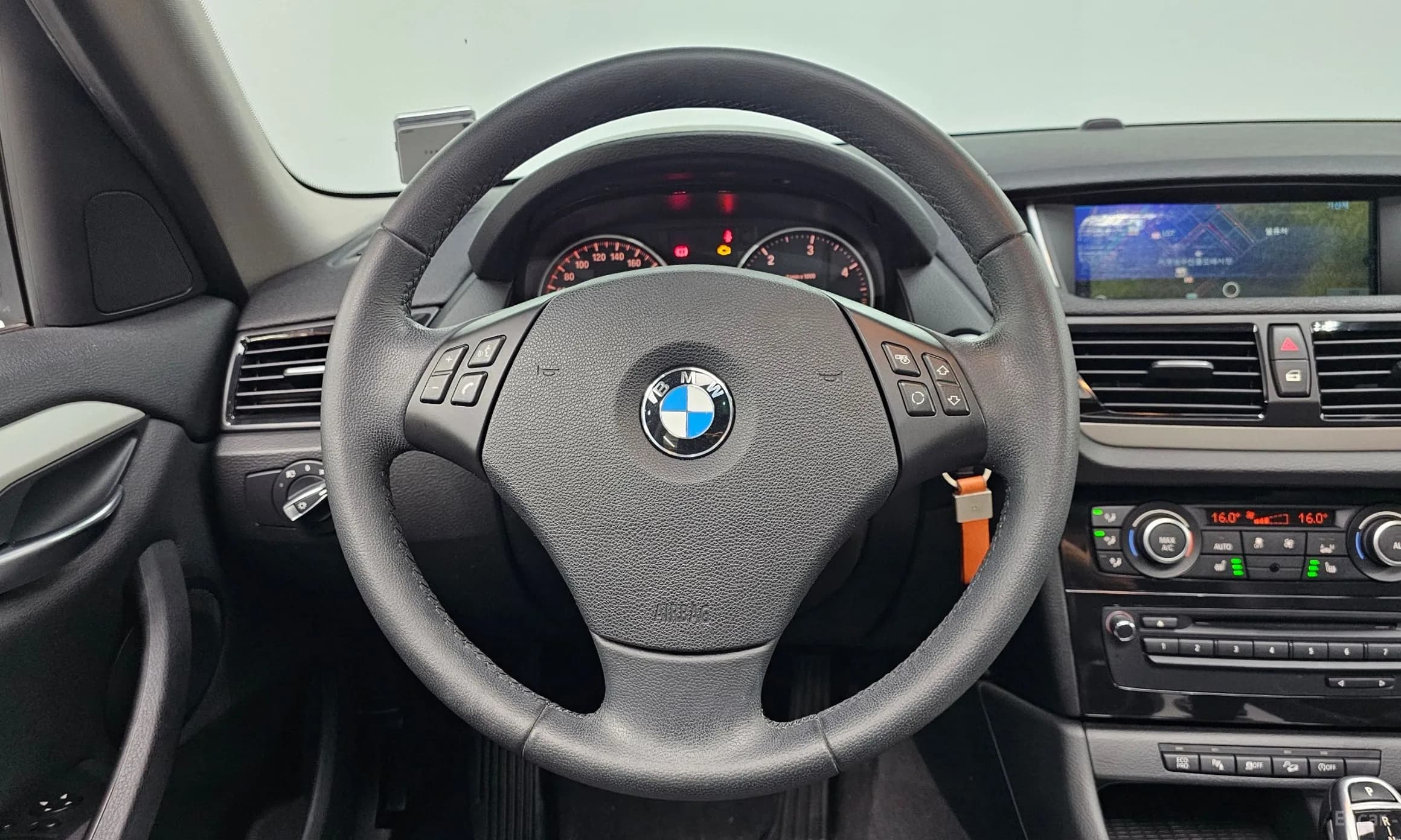 X1 (E84)