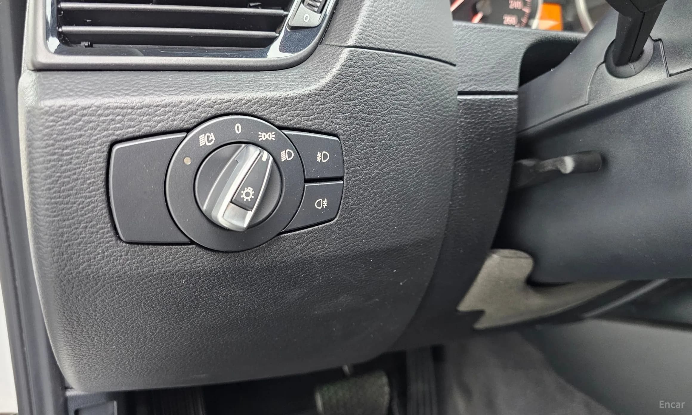 X1 (E84)