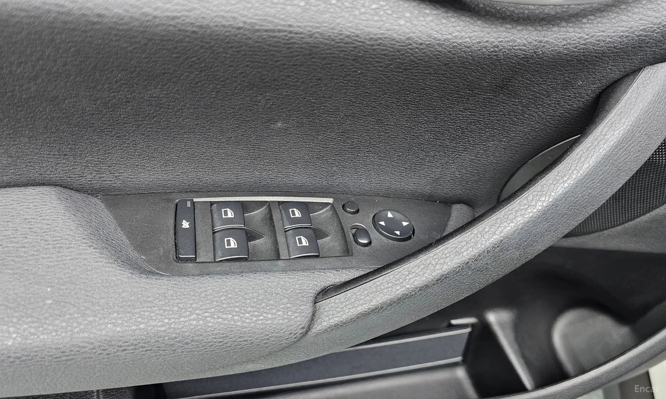X1 (E84)