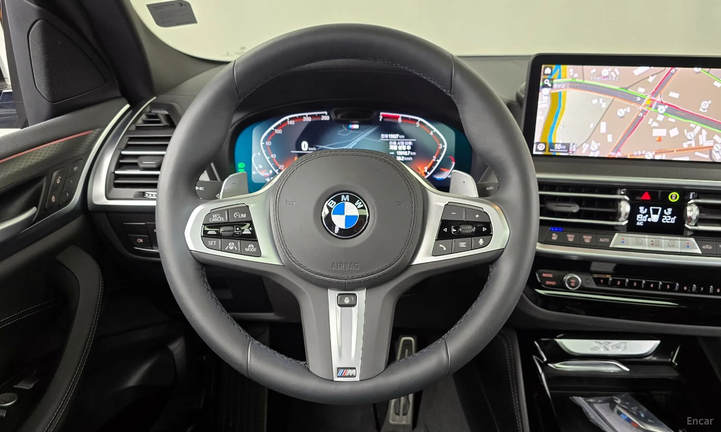 X4 (G02)