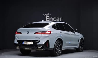 X4 (G02)