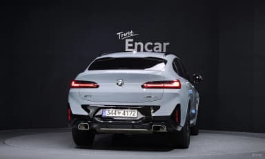 X4 (G02)