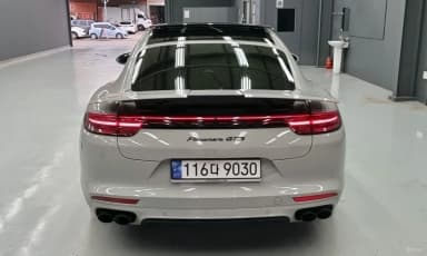 Panamera (971)