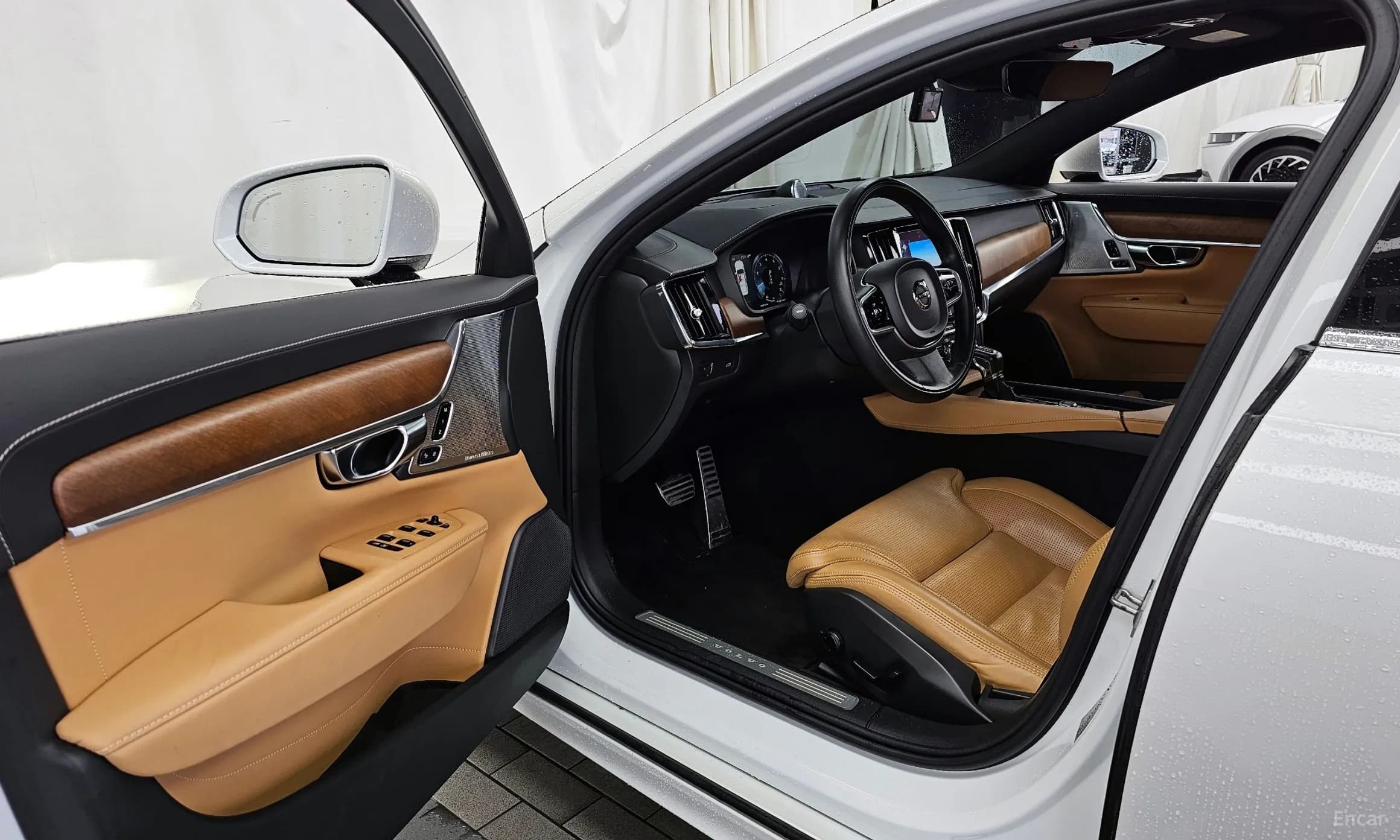S90