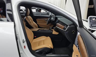S90
