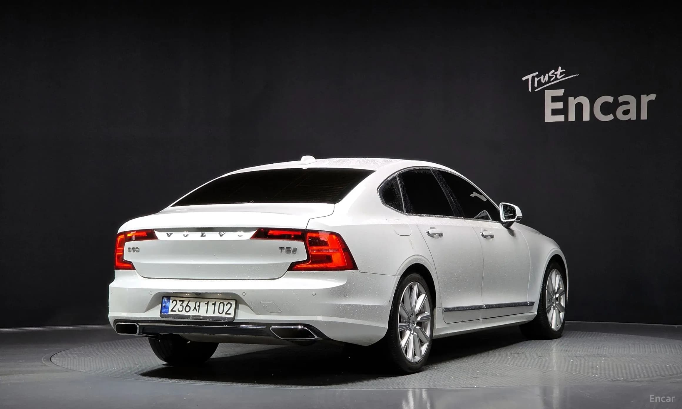 S90
