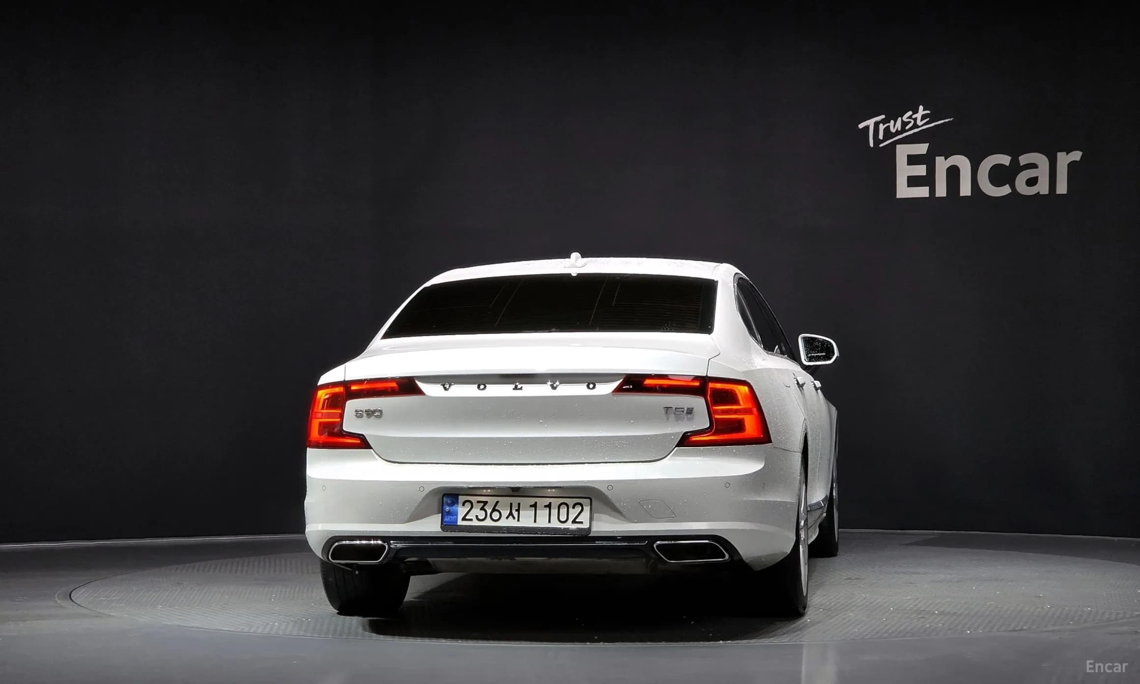 S90