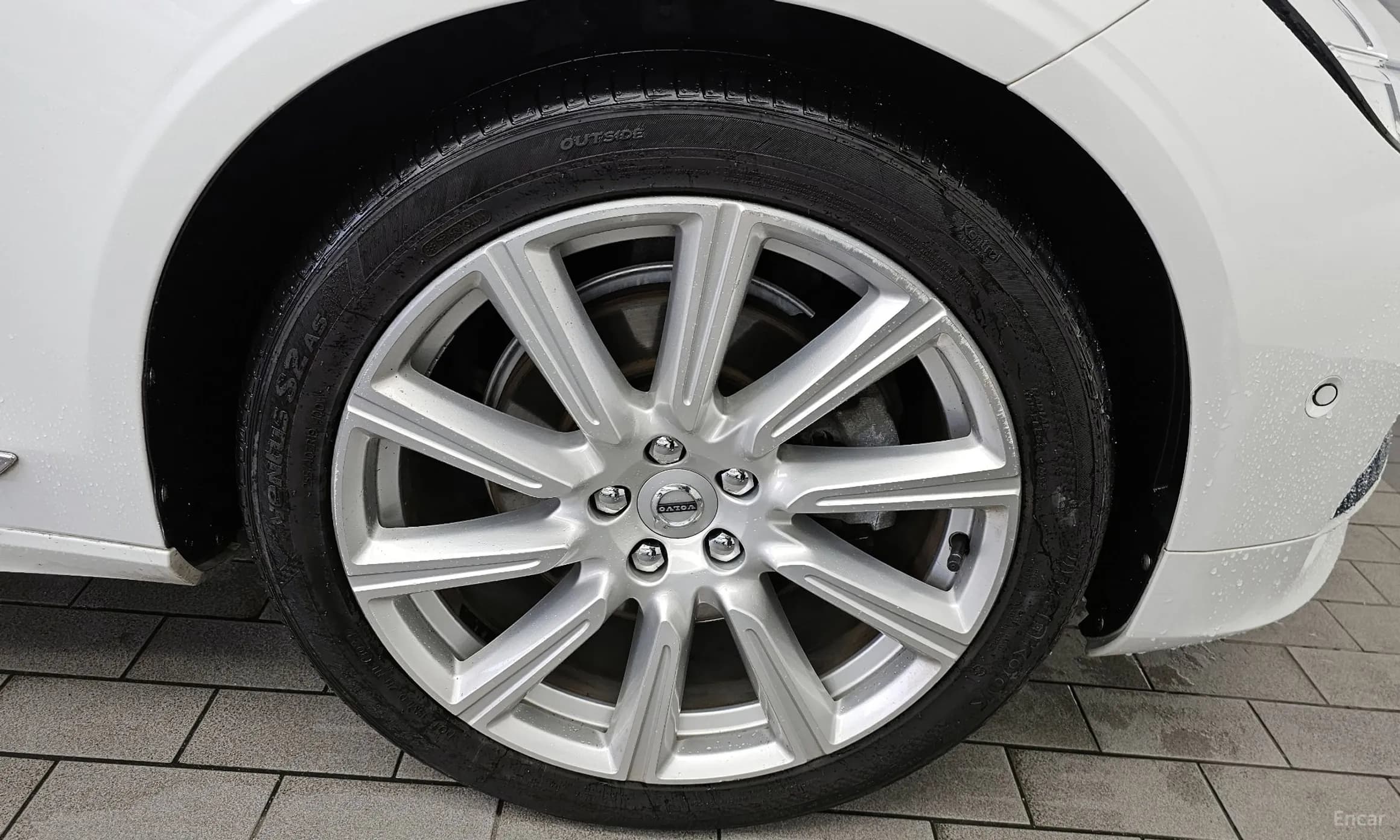 S90