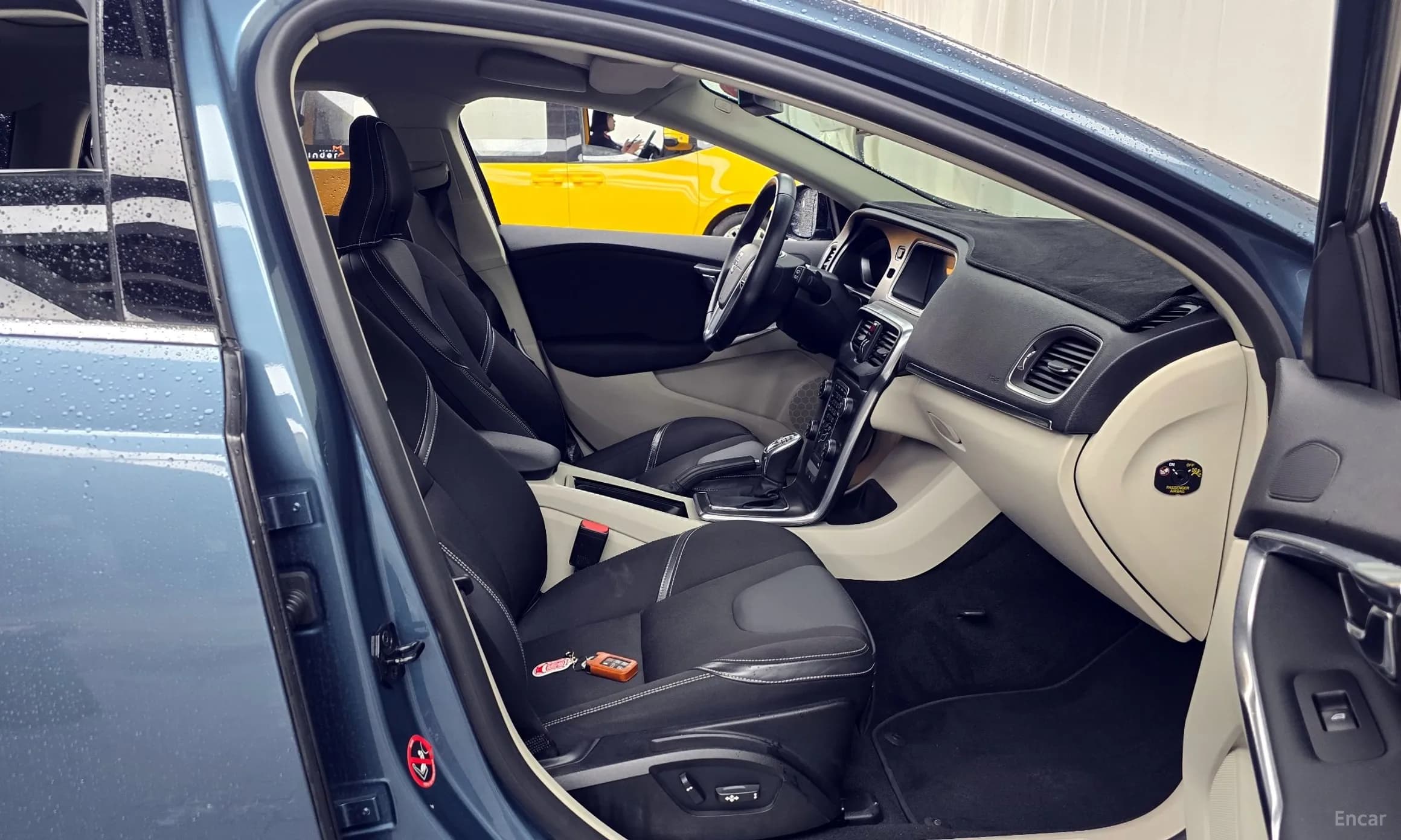 V40