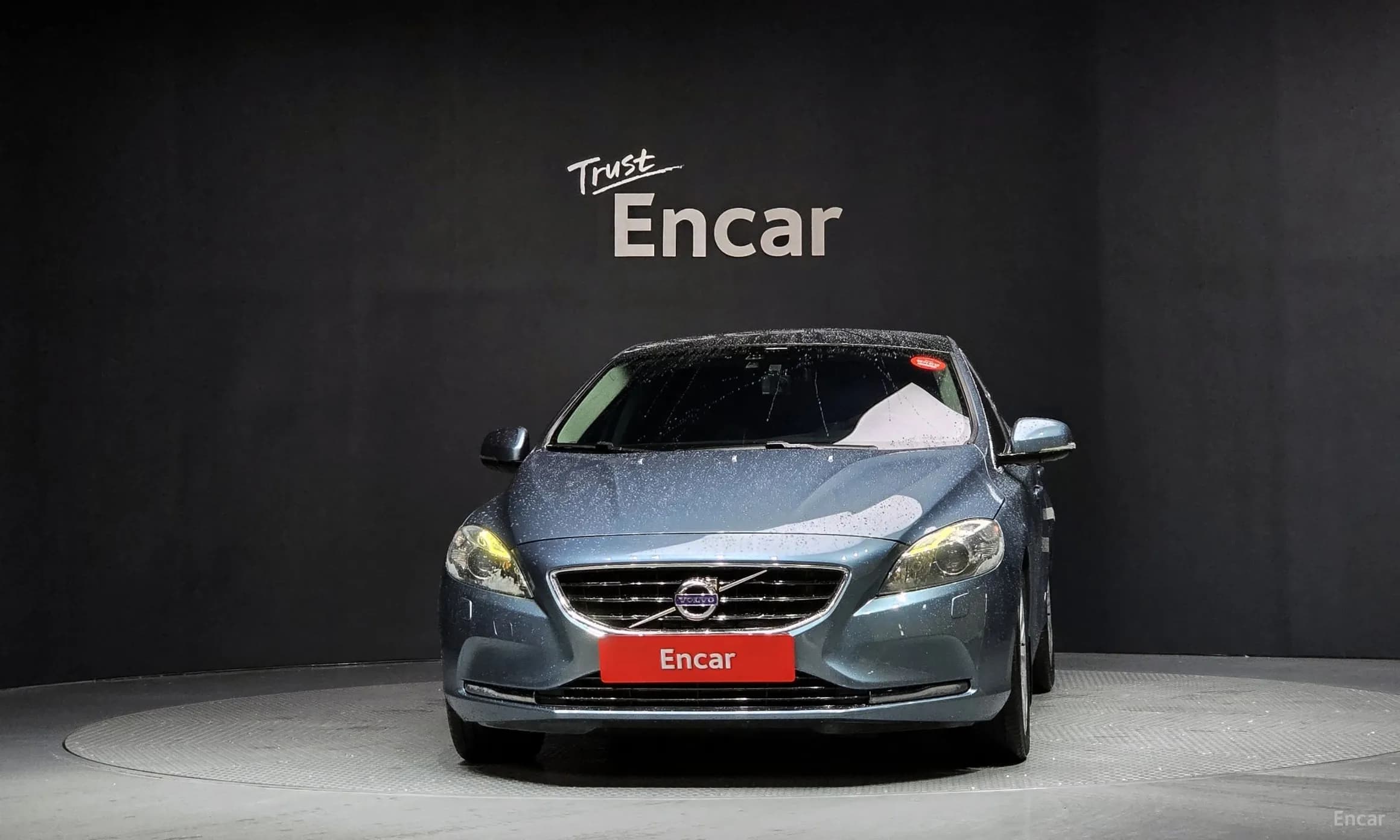 V40