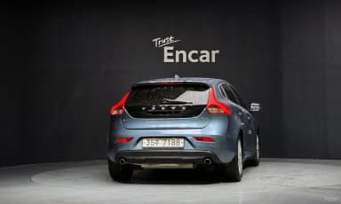 V40