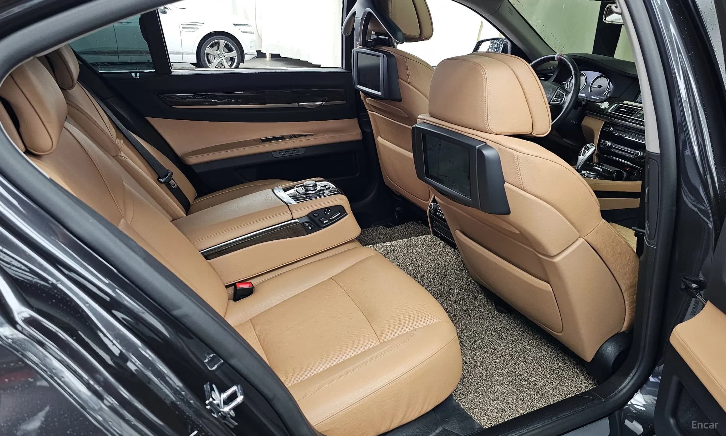 7 Series (F01)