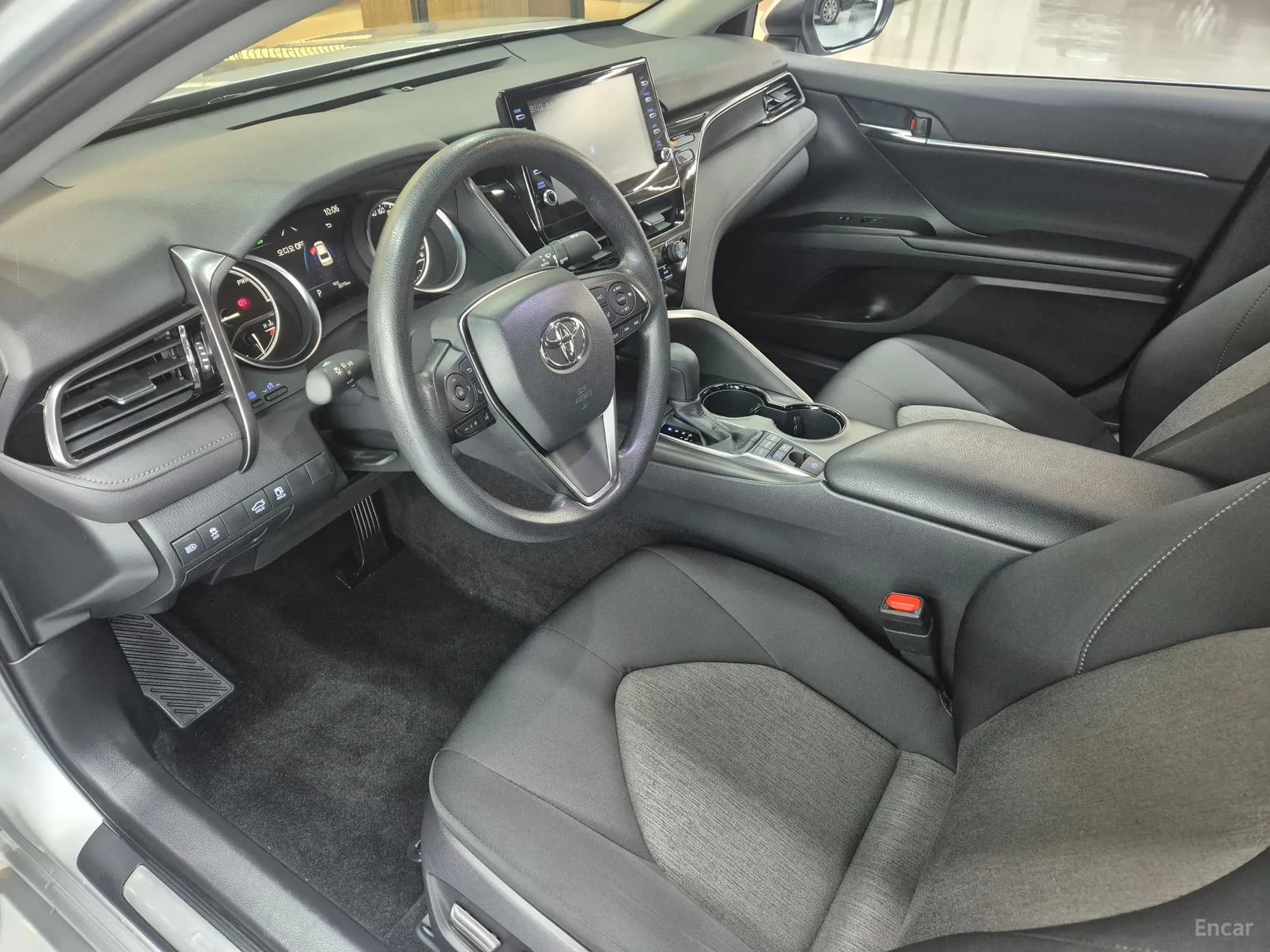 Camry (XV70)
