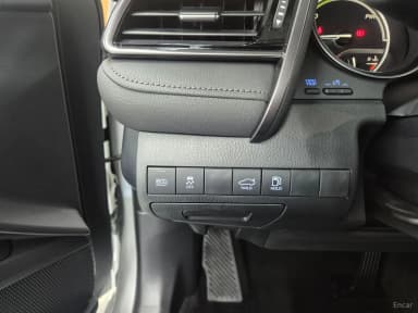 Camry (XV70)