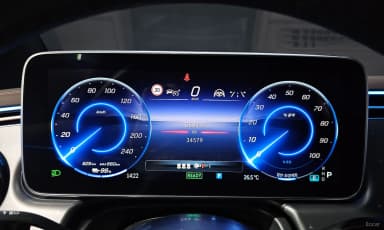 EQE SUV X294