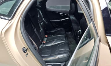V40 Cross Country
