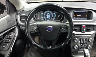 V40 Cross Country