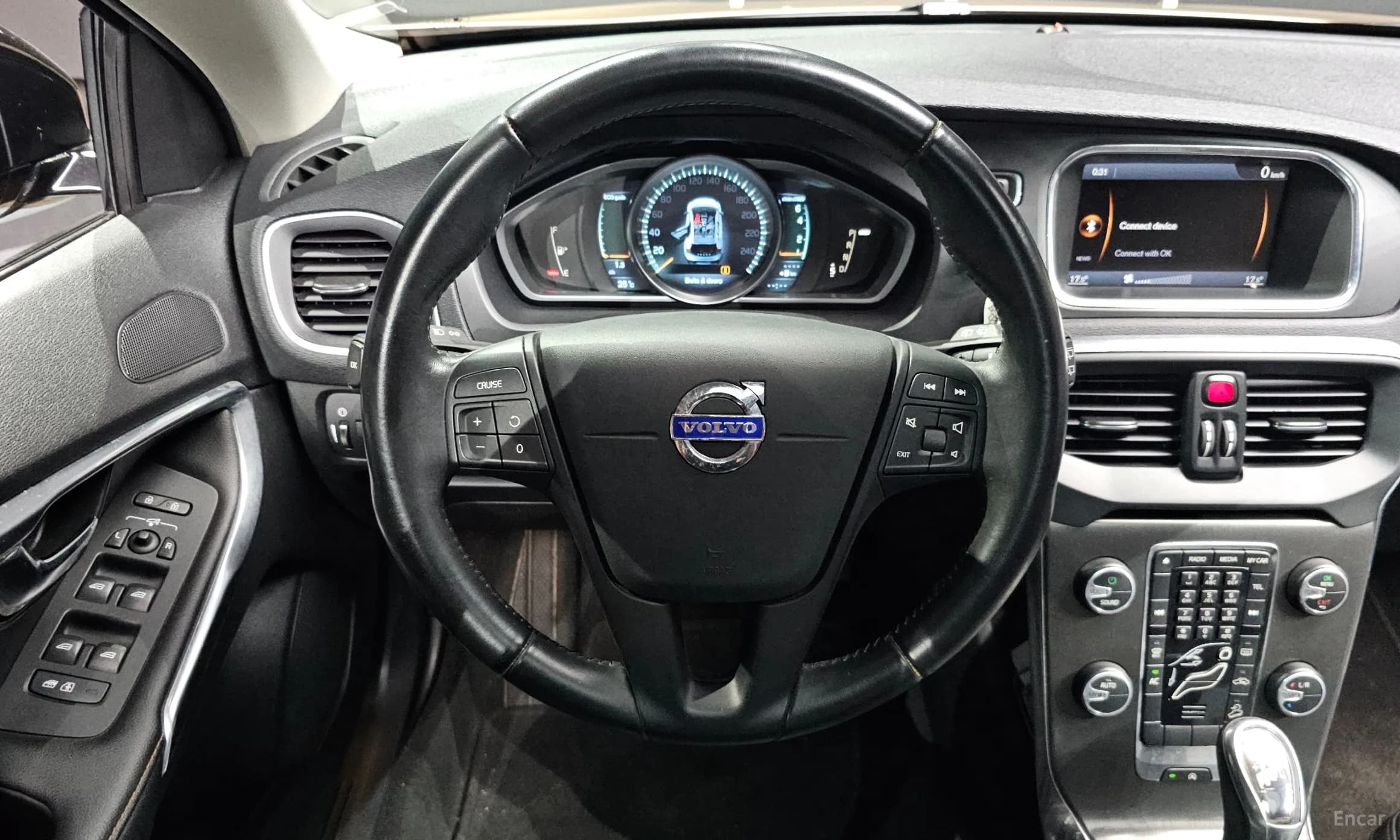 V40 Cross Country