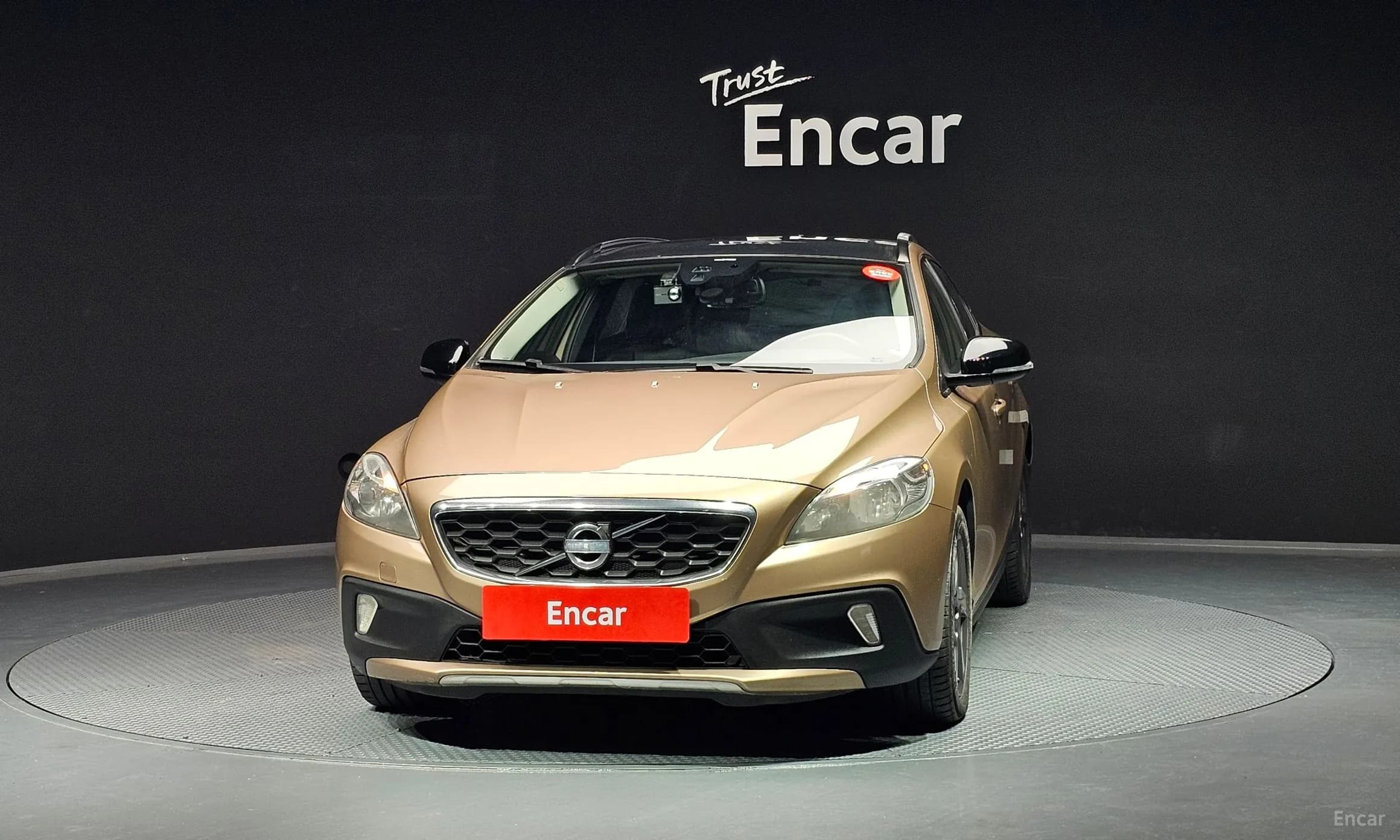 V40 Cross Country
