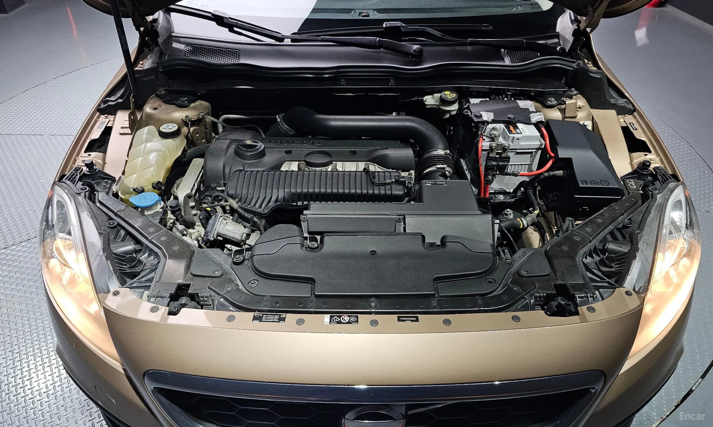 V40 Cross Country