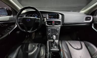 V40 Cross Country