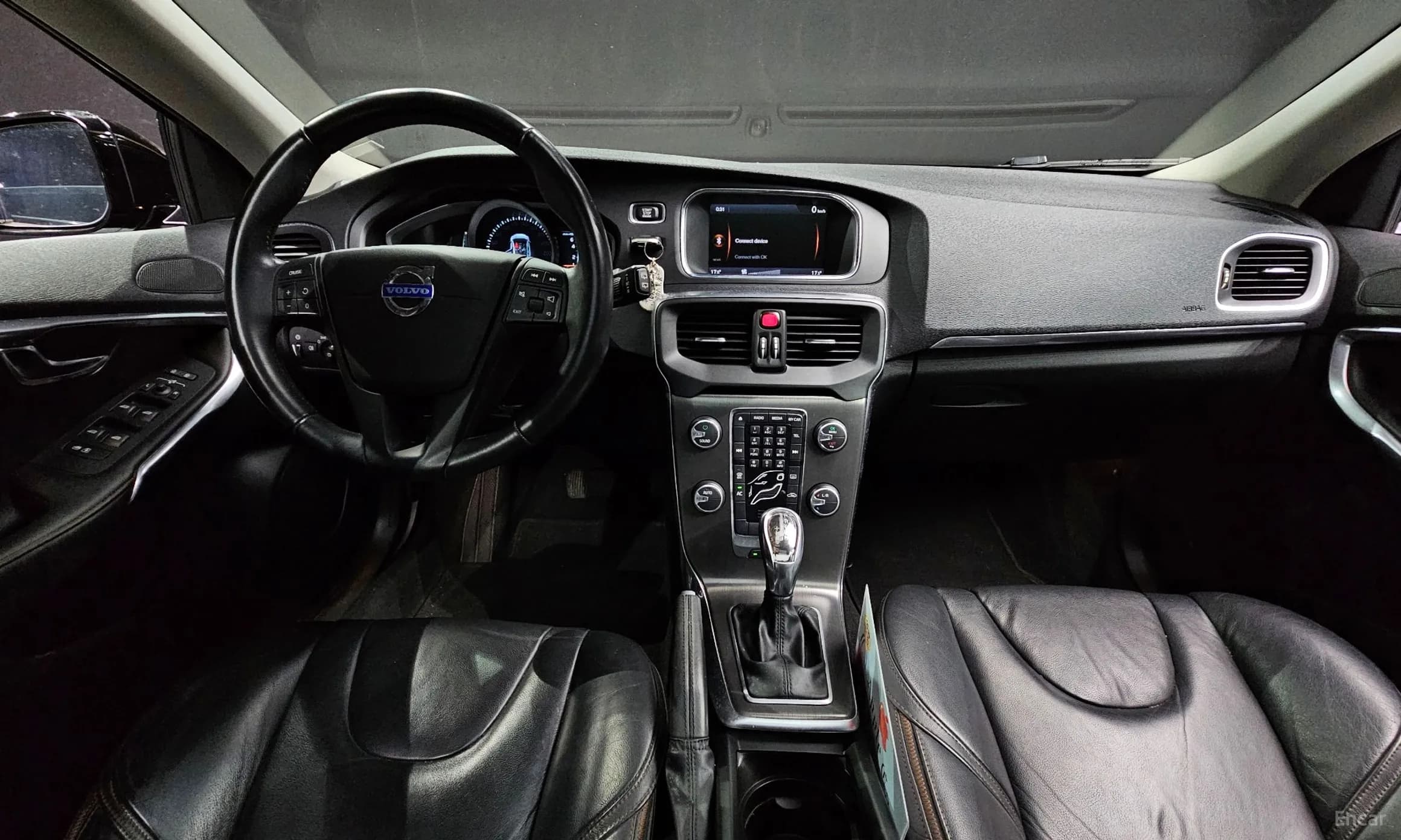 V40 Cross Country