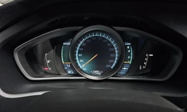 V40 Cross Country