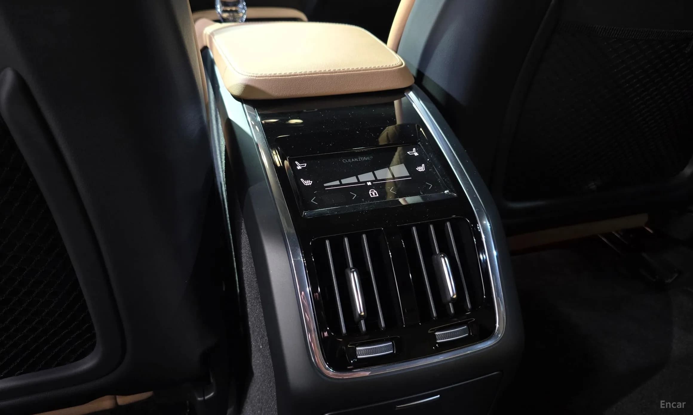 S90