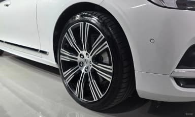 S90