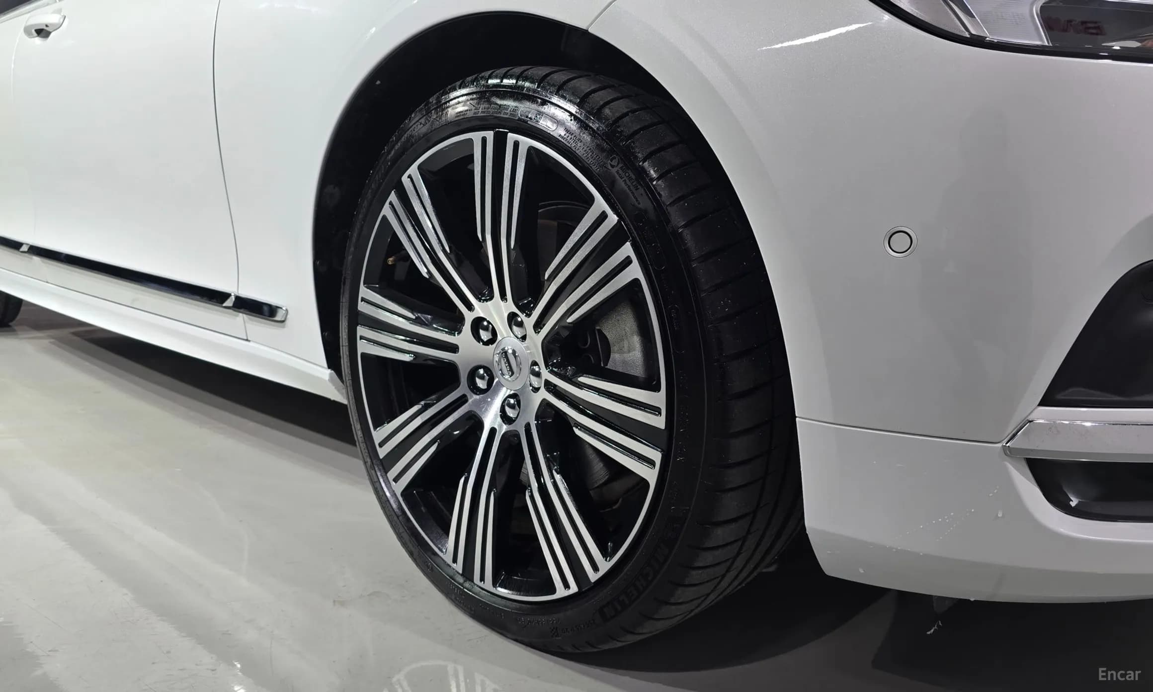 S90