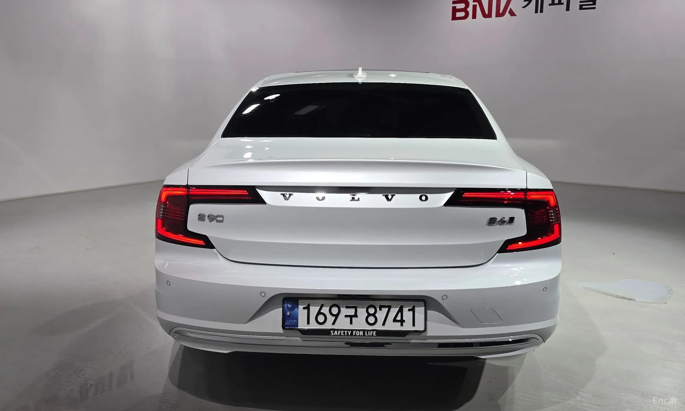 S90