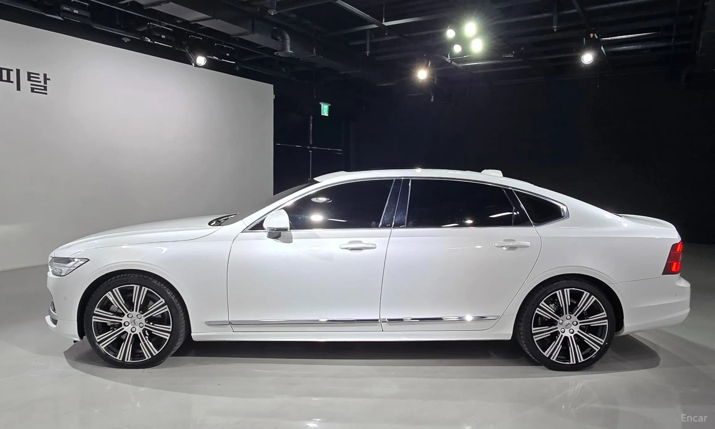 S90