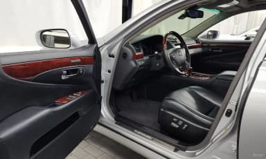 LS600hL