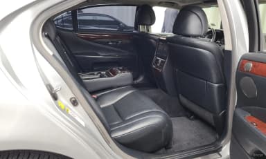 LS600hL