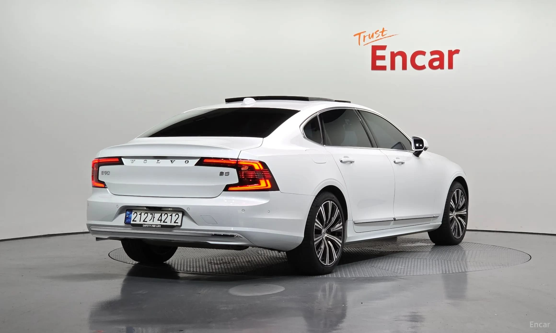 S90
