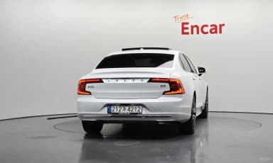 S90